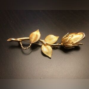 Vintage Rose Brooch - Costume Jewelry